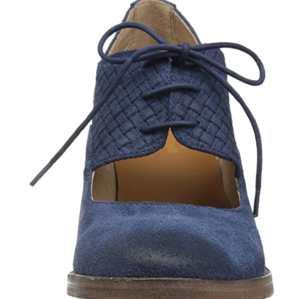 MINT Patricia Nash Agata Heeled Oxford